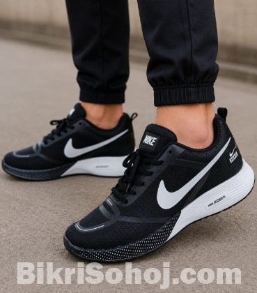 Nike Air Max / Nike Zoom running shoes in a black colorway